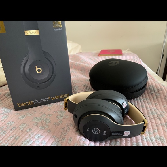 (SOLD)Beats studio 3 wireless shadow gray - Picture 1 of 3